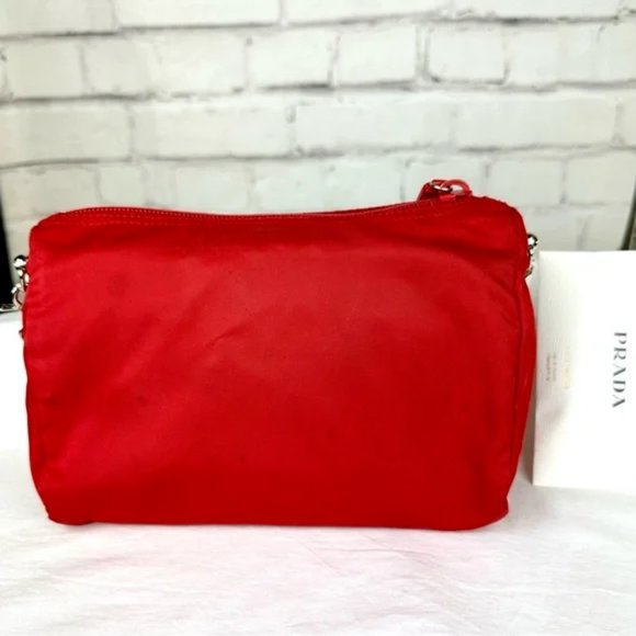 ⭐️PRADA Red Nylon Pouch Crossbody Bag with chain and clear insert - Picture 4 of 16